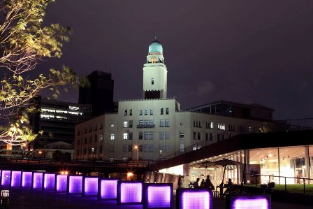 本関庁舎夜景(夏季)